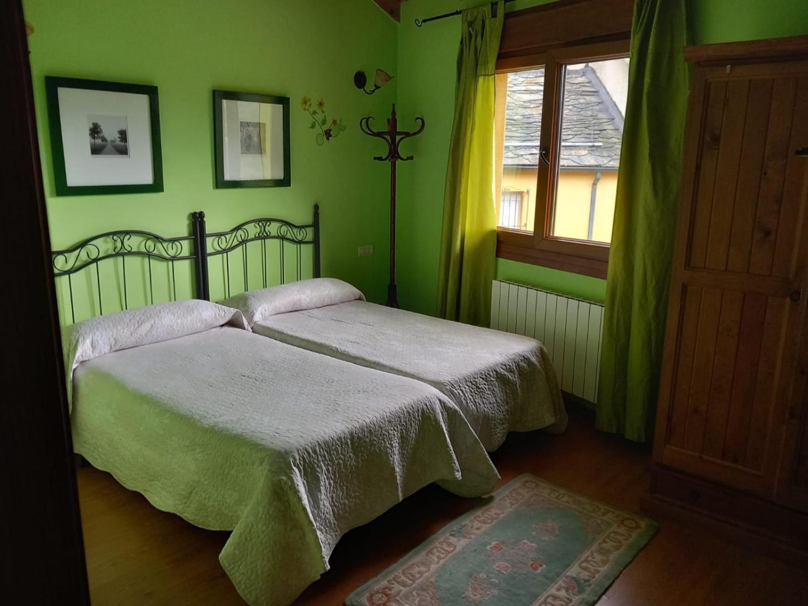 Casa Rural La Fuente Tejedo del Sil Eksteriør billede