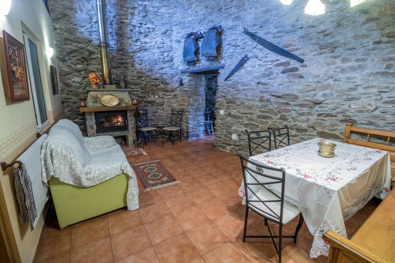 Casa Rural La Fuente Tejedo del Sil Eksteriør billede